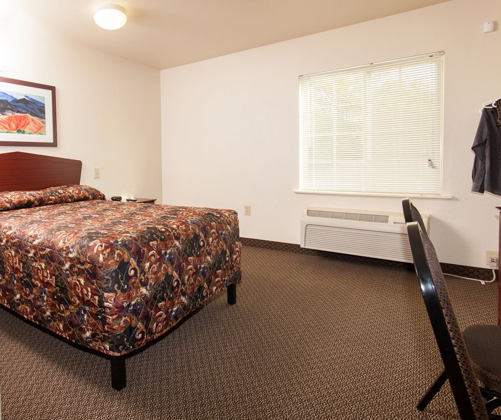 Hotel Woodspring Sam