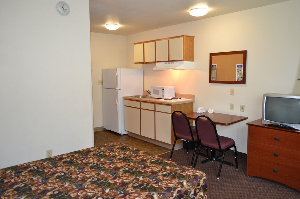 Woodspring Sam Hotel